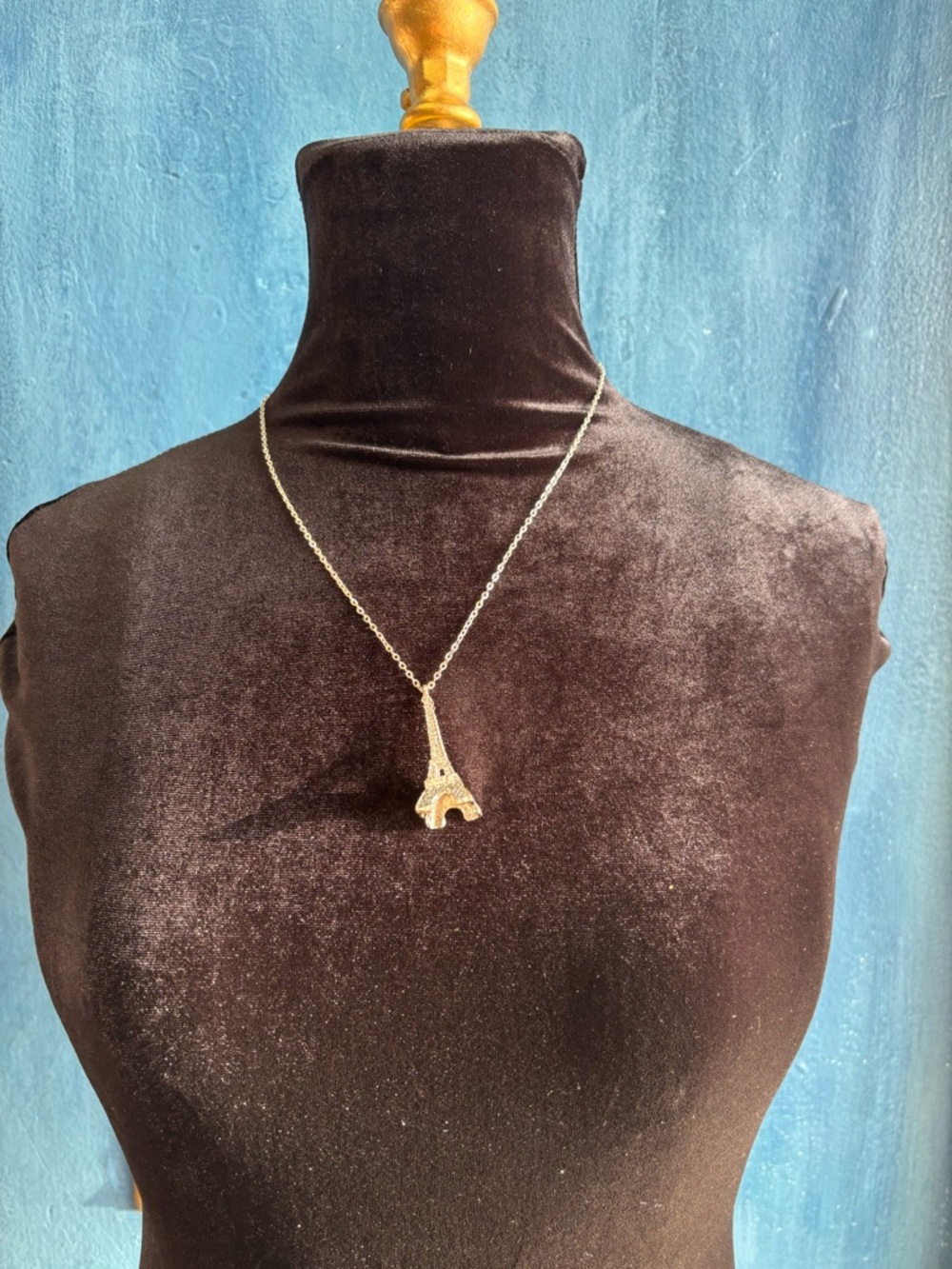 Gold Eiffel Tower Pendant Necklace - Women's Jewelry